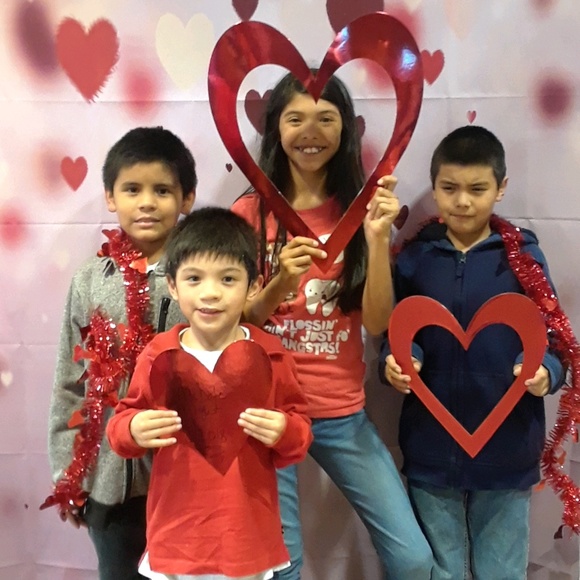 Meet your Posher, Elizabeth - Picture 3 of 3